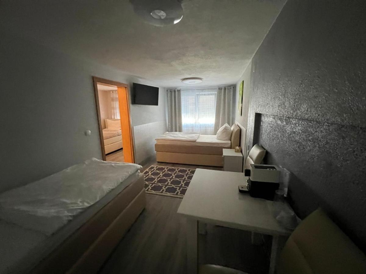 Gastehaus In Der Daimlerstadt Schorndorf  Extérieur photo